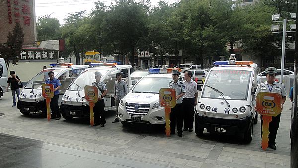 新宇宙向市城管局捐贈電動巡邏車亮相街頭