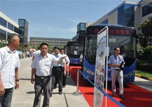 電動公交車