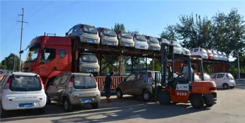 電動(dòng)轎車