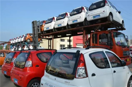 電動(dòng)轎車