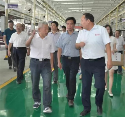 陜西省各高校專家、教授、學(xué)者一行到陜西躍迪考察