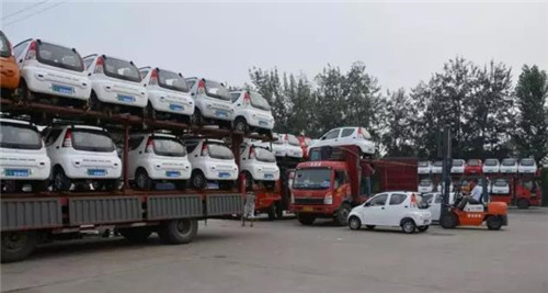 電動(dòng)轎車