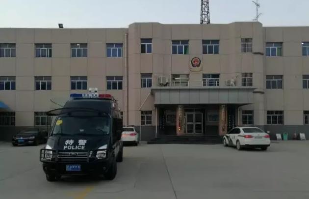 通訊指揮車