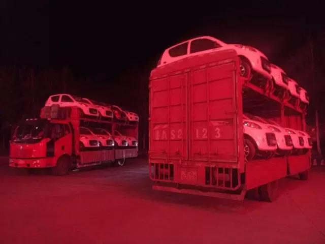 電動汽車出發(fā)了。
