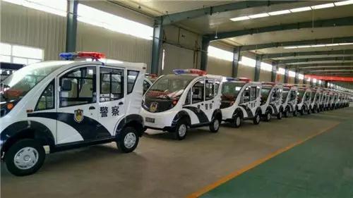 躍迪電動(dòng)汽車(chē)總裝下線。