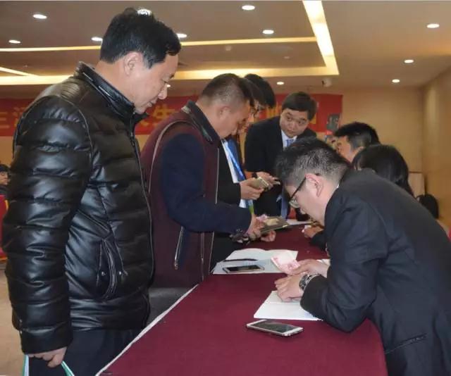 躍迪智能家族集結(jié)亮相鄭州展，萬人見證，共贏未來