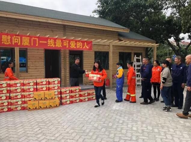 今天，躍迪向平凡而偉大的他們——環(huán)衛(wèi)工人致敬！